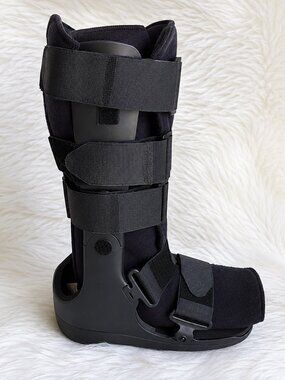 OSSUR Black Adjustable Ergonomic Walker Air Fracture Boot SZ M